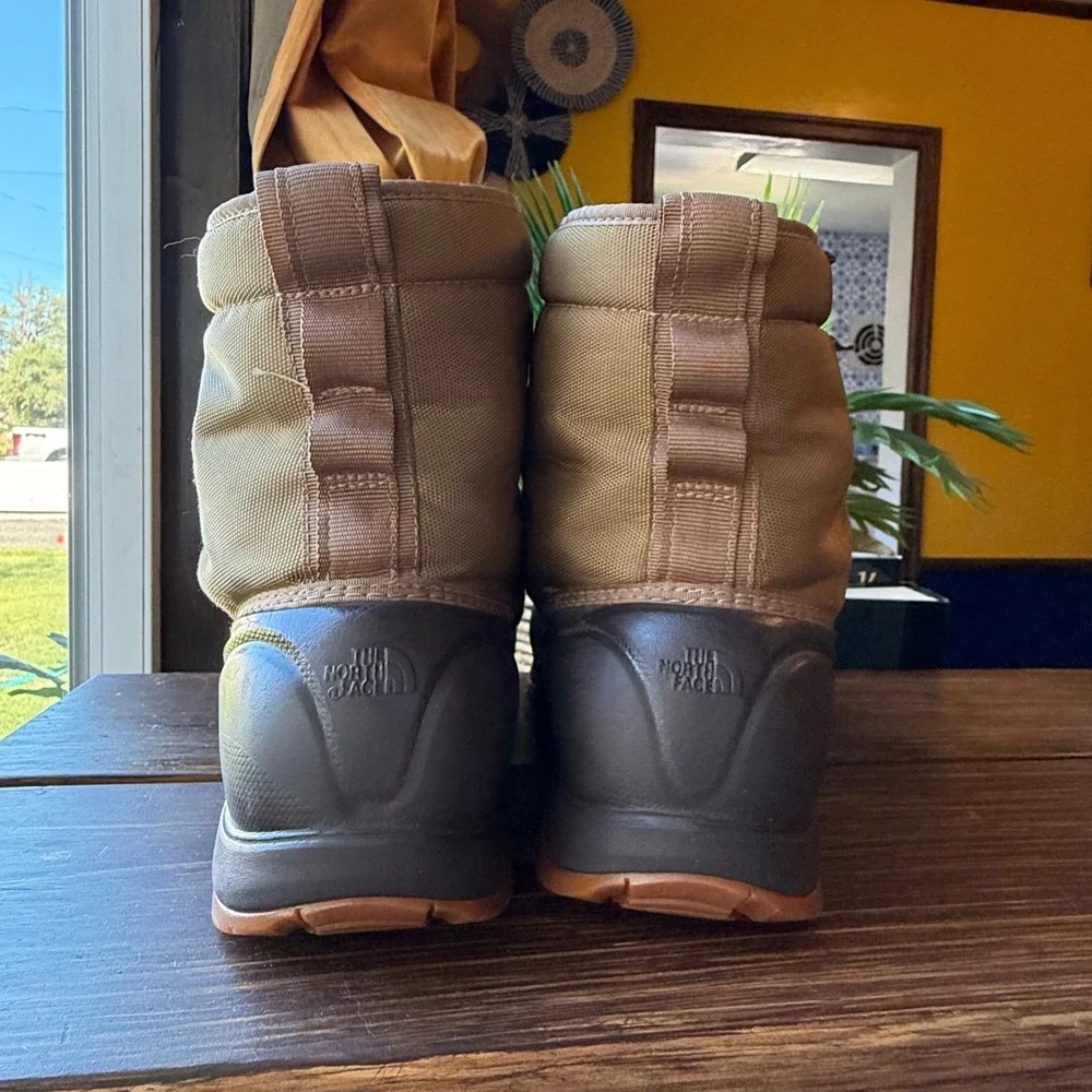 The North Face Chilkat Waterproof Insulated Snow Boots Tan Brown Mens